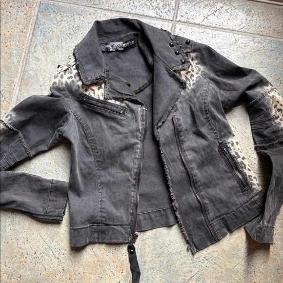 Vintage Lip Service distressed soft denim animal print jacket - Picture 2 of 12